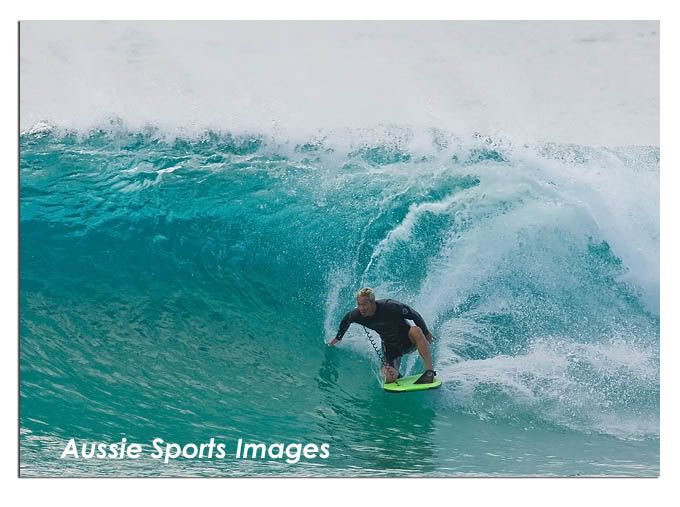 IMAGE: http://i132.photobucket.com/albums/q12/surfphotos/Dbah/Duranabah_05Apr2008_0544.jpg