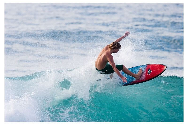 IMAGE: http://i132.photobucket.com/albums/q12/surfphotos/bh_23-12-0035.jpg