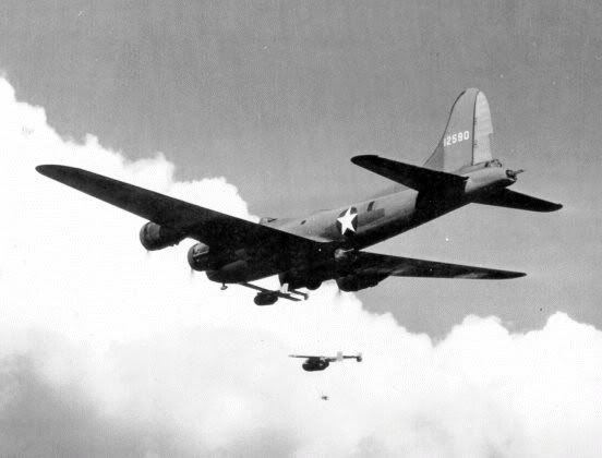B-17withGB-1GlideBombs.jpg