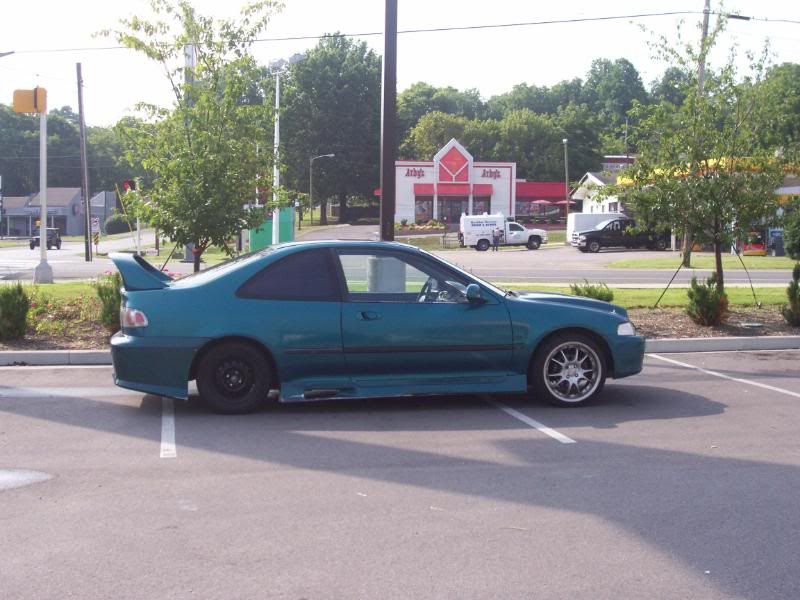 Honda Civic ricer bad parking pic1 Pictures, Images and Photos